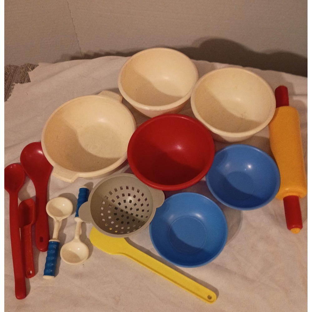 Vintage Tupperware Mini Serve-It Toy Kitchen Set Baking Bowls Rolling Pin Spoons